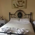 Casa Vacanze Santa Bona Дом отдыха *
