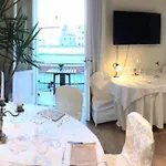 Casa Vacanze Santa Bona Дом отдыха *