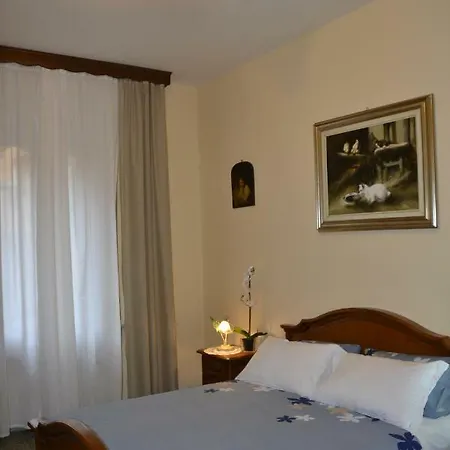 Semesterbostad Casa Vacanze Santa Bona *